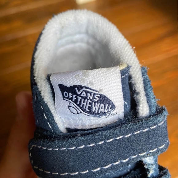 SOLD Toddler Boys Vans, Size 4 - Picture 6 of 6